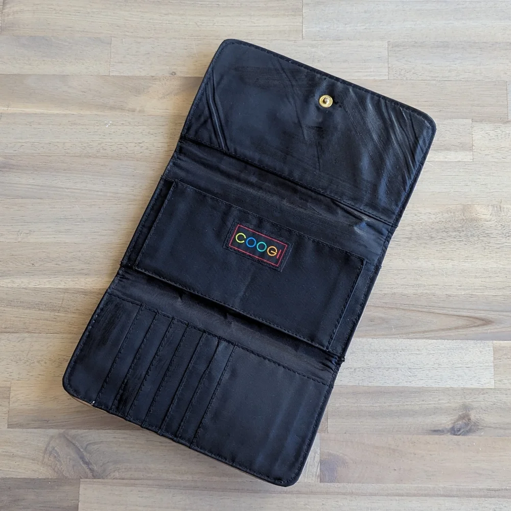COOGI Leather Tri-fold Multicolor Wallet‎